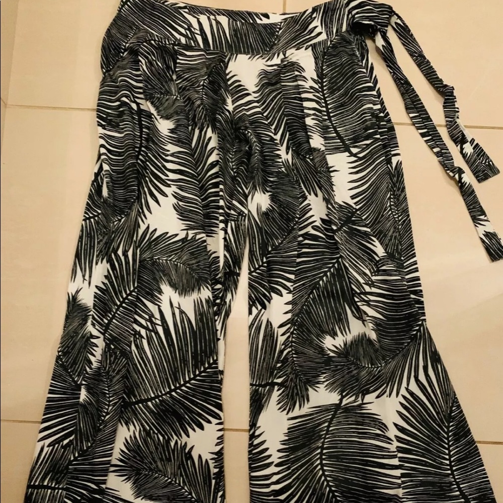 Vince Camuto Palm Cruise Pants